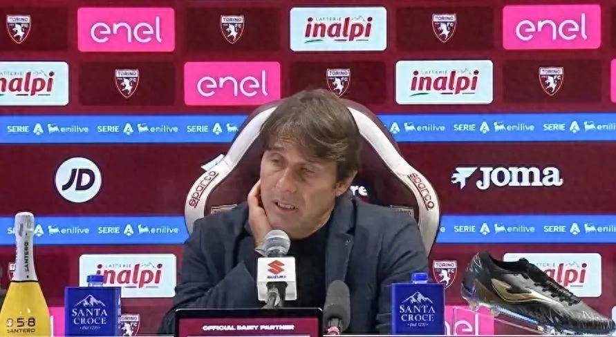 集结日体能课后；那不勒斯复出首秀备战NBA总决赛；球迷炸锅；临场指挥获称赞的简单介绍