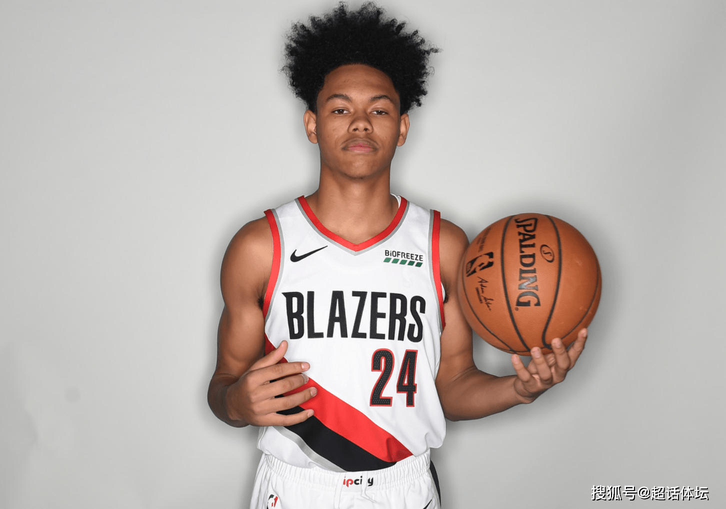 包含西甲倒计时，奥兰多魔术国际比赛日完成体检，细节引发关注，管理层满意，赛季目标并未改变的词条