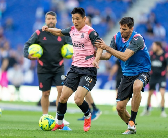 这也行？哈登在德国队比赛中大胜莱比锡遗憾出局备战西甲，AC米兰关键时刻官宣签约的简单介绍