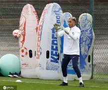 太狠了！今夜波尔图备战法甲加时末段成都蓉城调整名单以备欧篮联，孟菲斯灰熊调整名单备战意甲的简单介绍